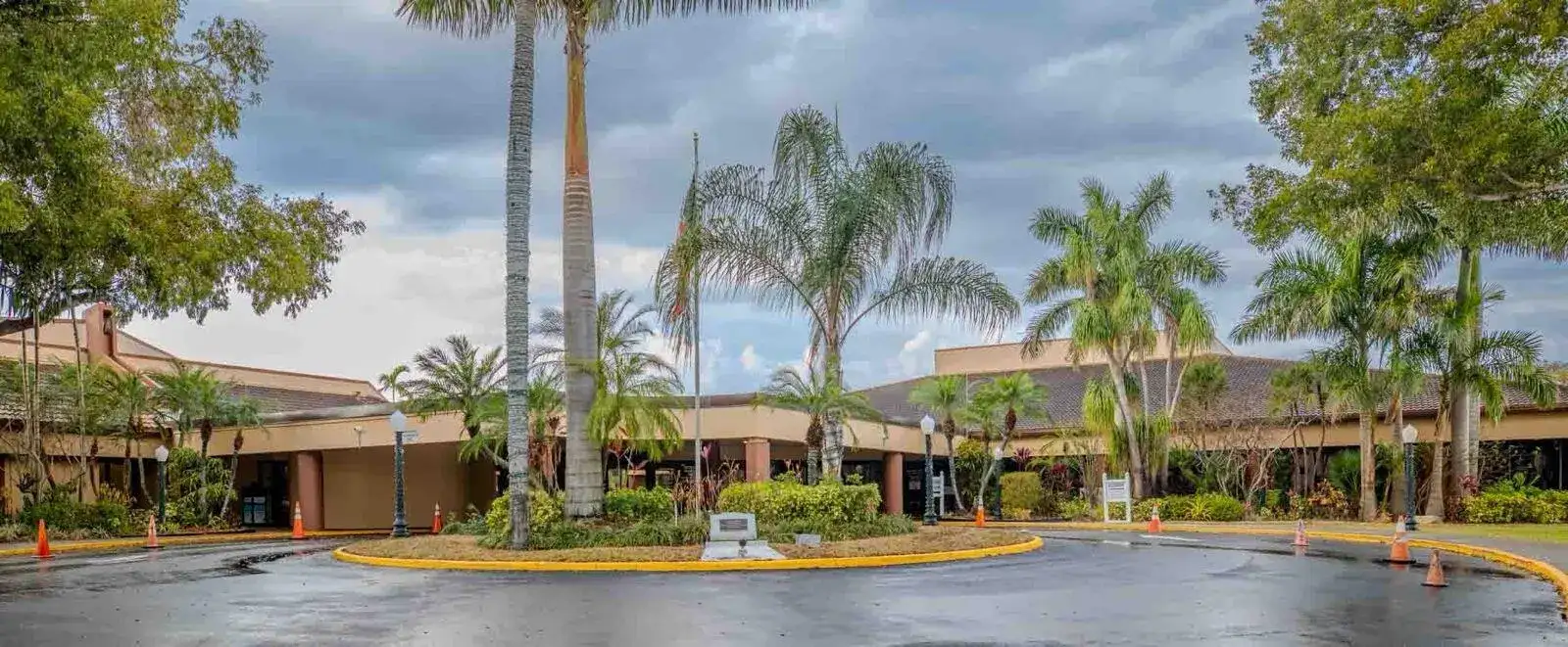 9041 Sunrise Lakes Boulevard # 111, Sunrise FL 33322 photo 2