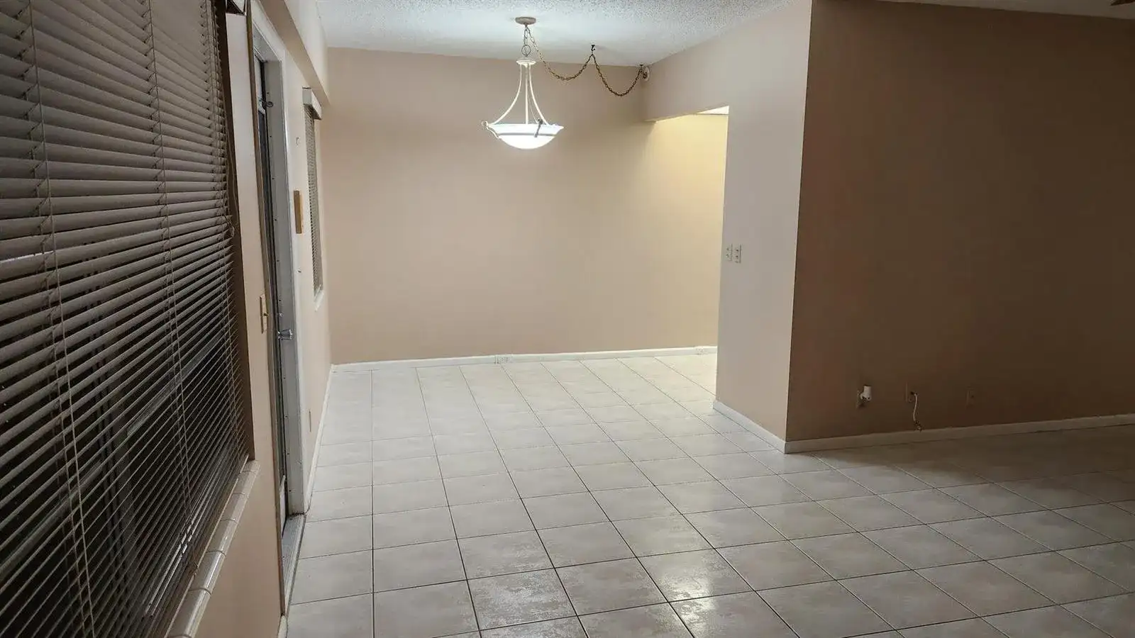 251 Fanshaw F, Boca Raton FL 33434 photo 2