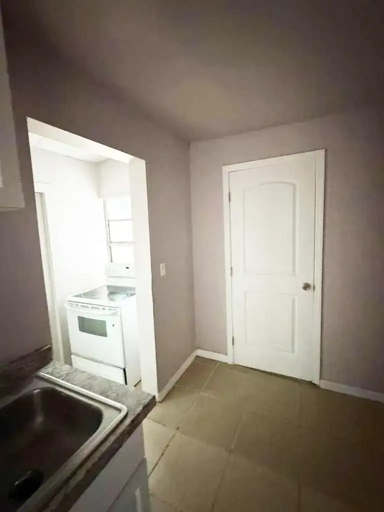 701 N 9th Street # B, Fort Pierce FL 34950 photo 4