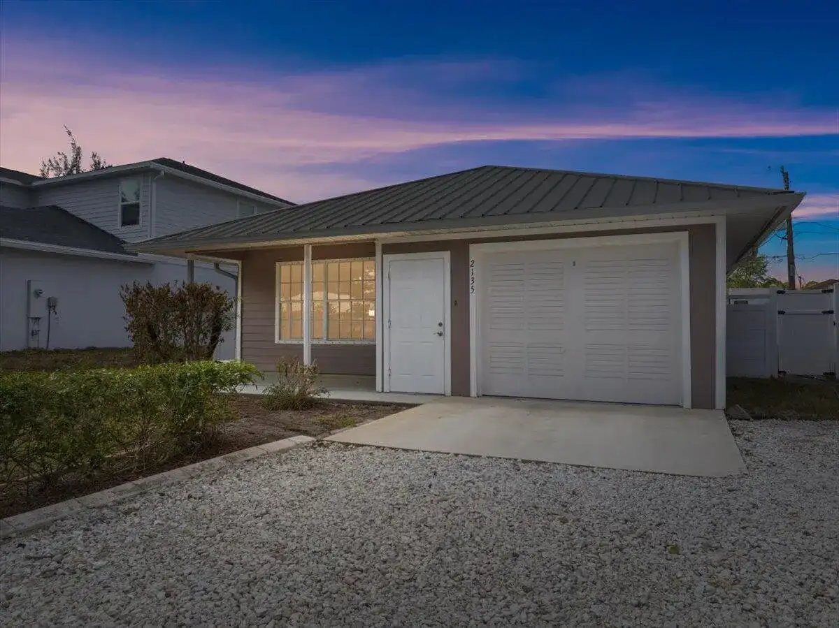 2135 87th Avenue, Vero Beach FL 32966 photo 2