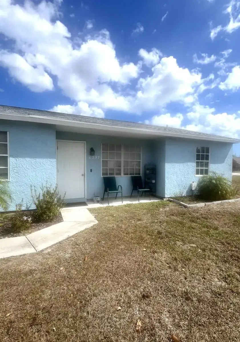 2397 SE West Blackwell Drive, Port St. Lucie FL 34952 photo 2