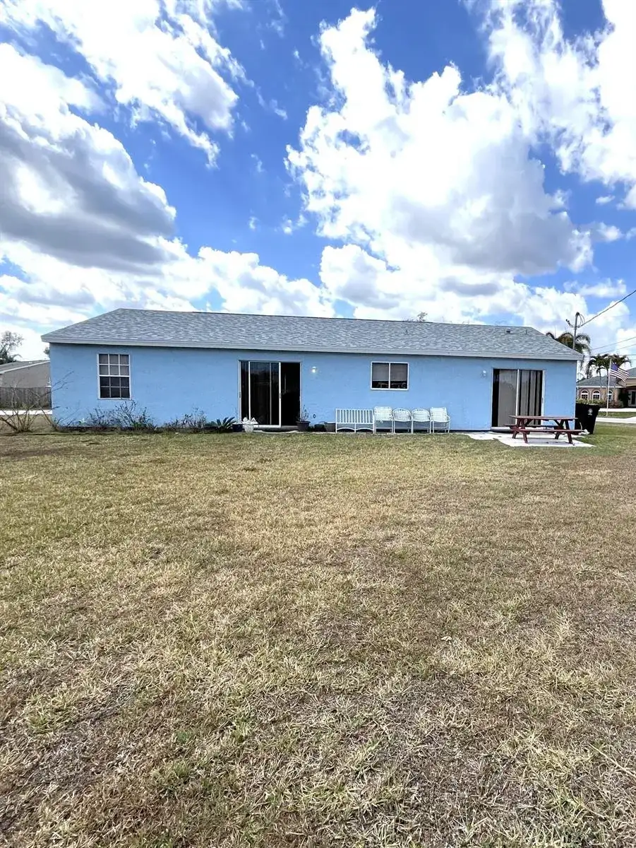 2397 SE West Blackwell Drive, Port St. Lucie FL 34952 photo 5