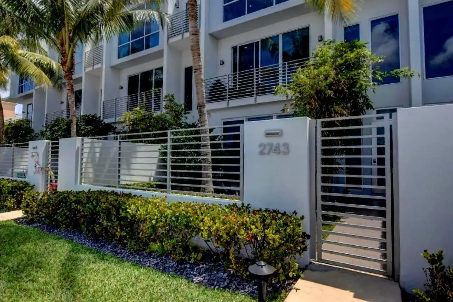 2743 NE 1st Street, Pompano Beach FL 33062 photo 4