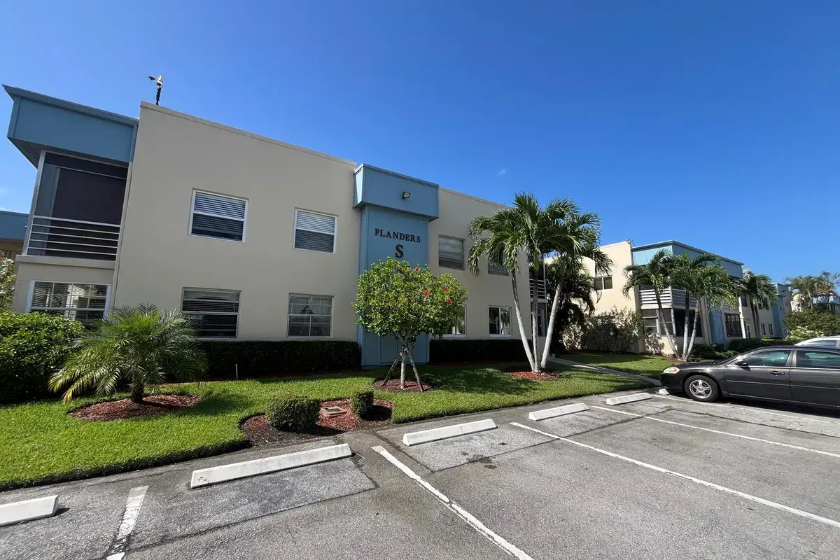 897 Flanders S # 897, Delray Beach FL 33484