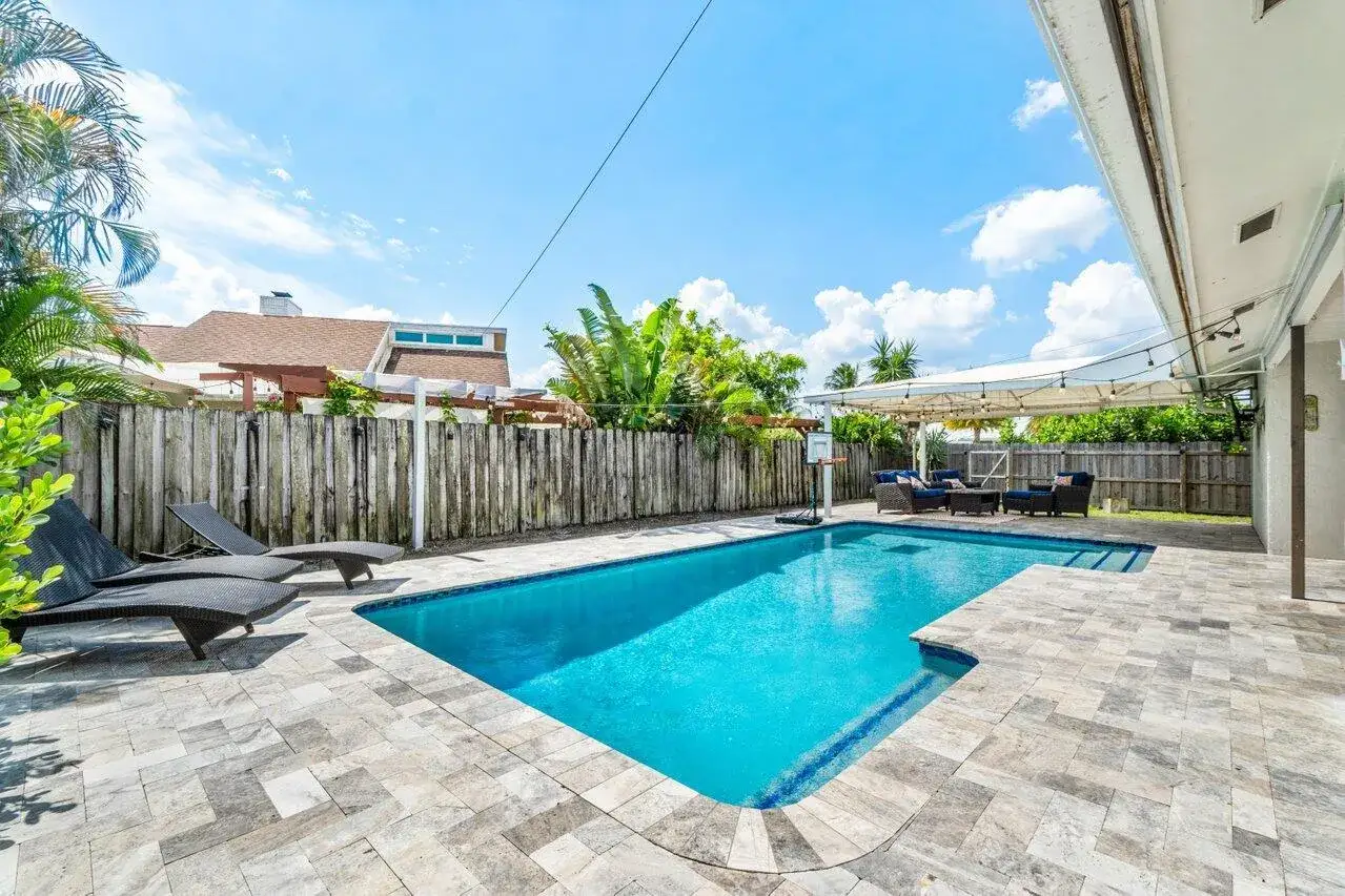 1352 Wyndcliff Drive, Wellington FL 33414