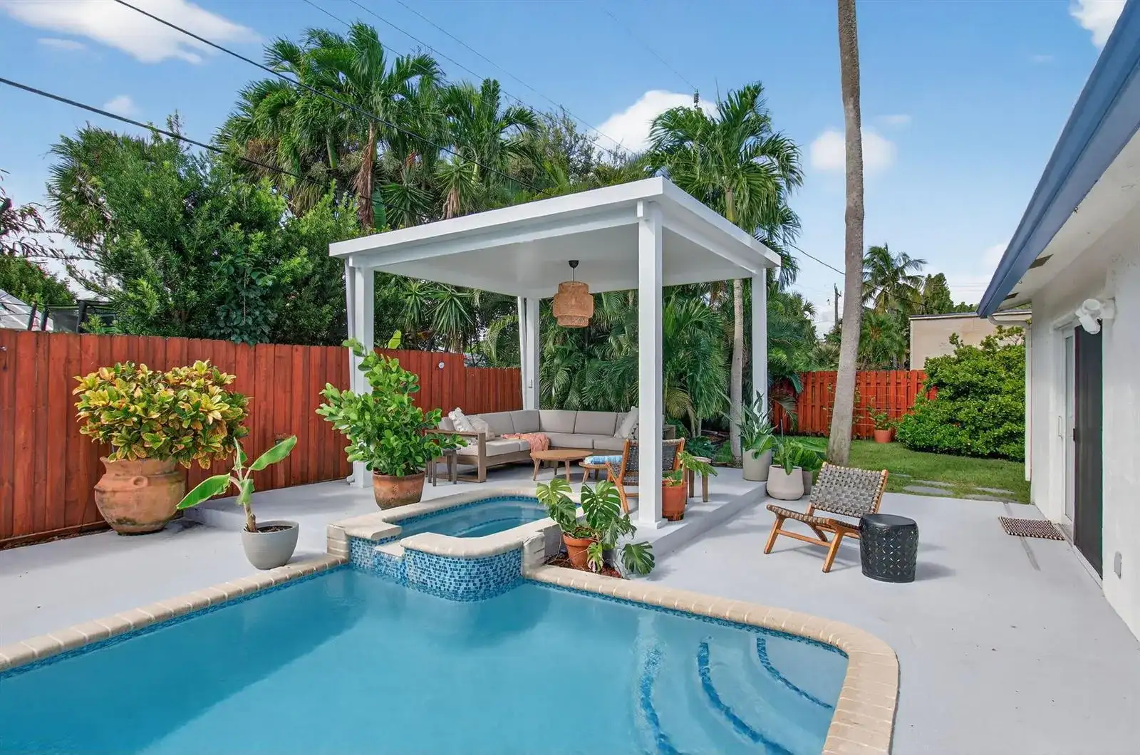 802 Mallard Drive, Delray Beach FL 33444 photo 2