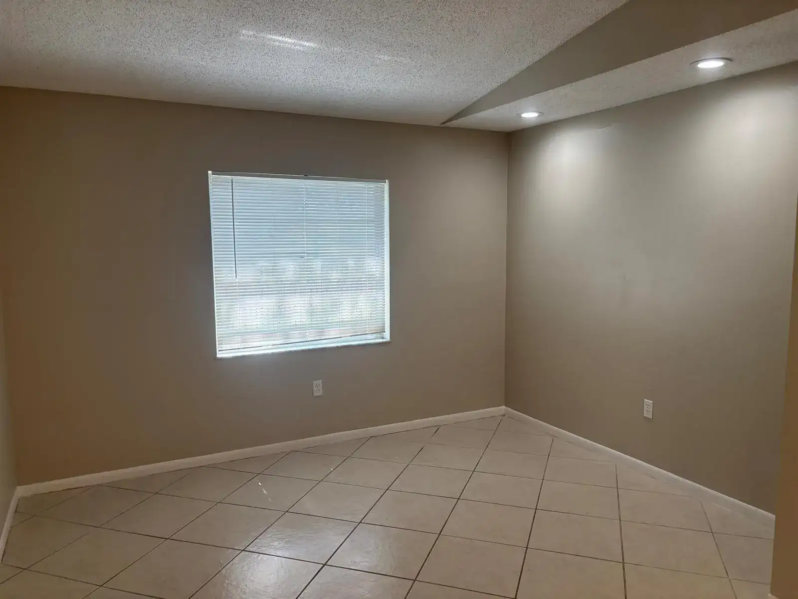 2011 Oleander Boulevard # C, Fort Pierce FL 34950 photo 2