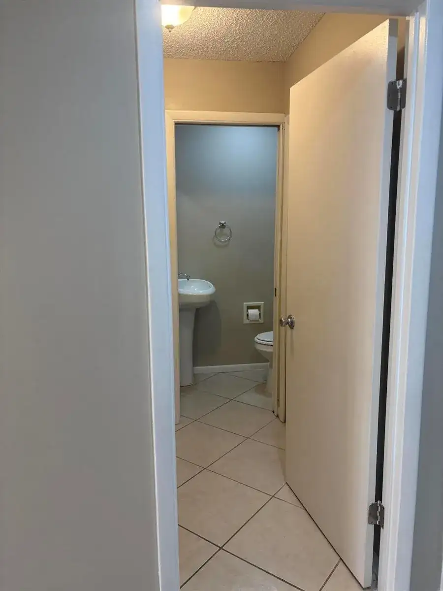 2011 Oleander Boulevard # C, Fort Pierce FL 34950 photo 5