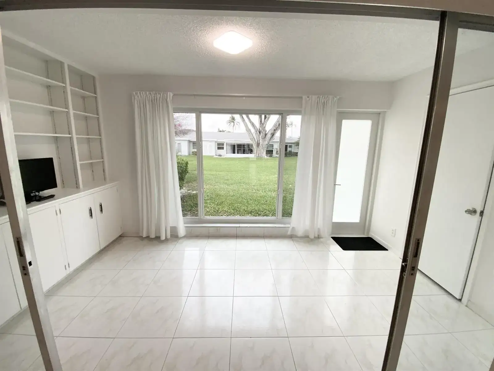 1110 Cactus Terrace # D, Delray Beach FL 33445 photo 2
