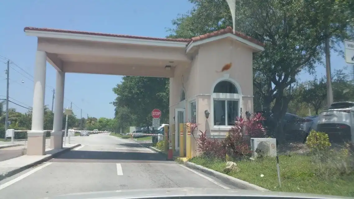 20400 NW 7th Avenue # 204, Miami Gardens FL 33169