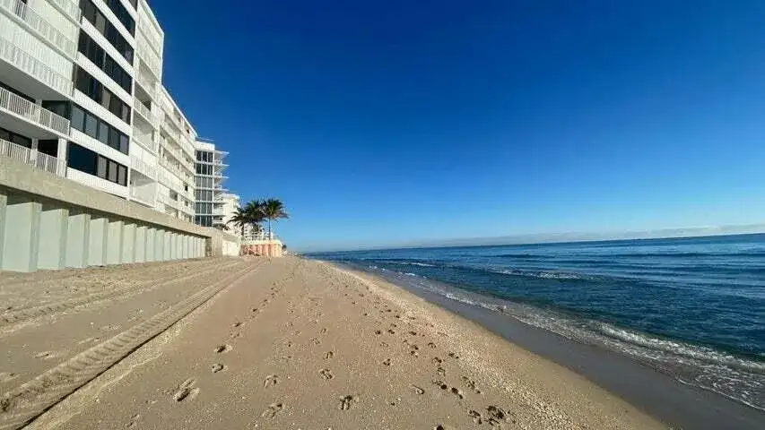 3589 S Ocean Boulevard # 402, South Palm Beach FL 33480 photo 3
