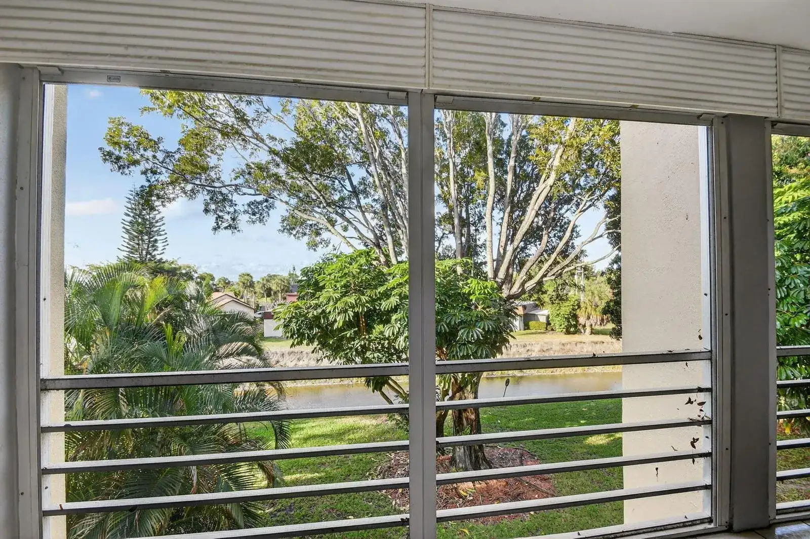 3524 Via Poinciana # 303, Lake Worth FL 33467 photo 2