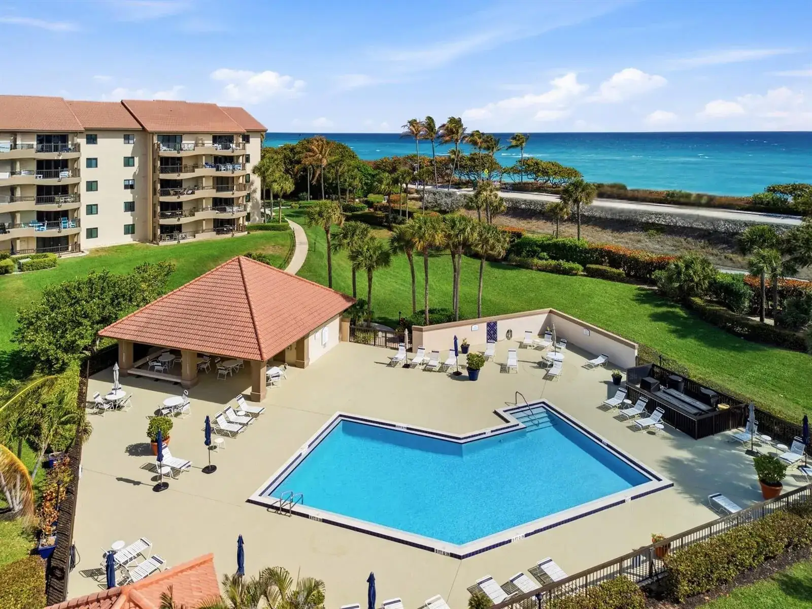 401 Ocean Bluffs Boulevard # 104, Jupiter FL 33477
