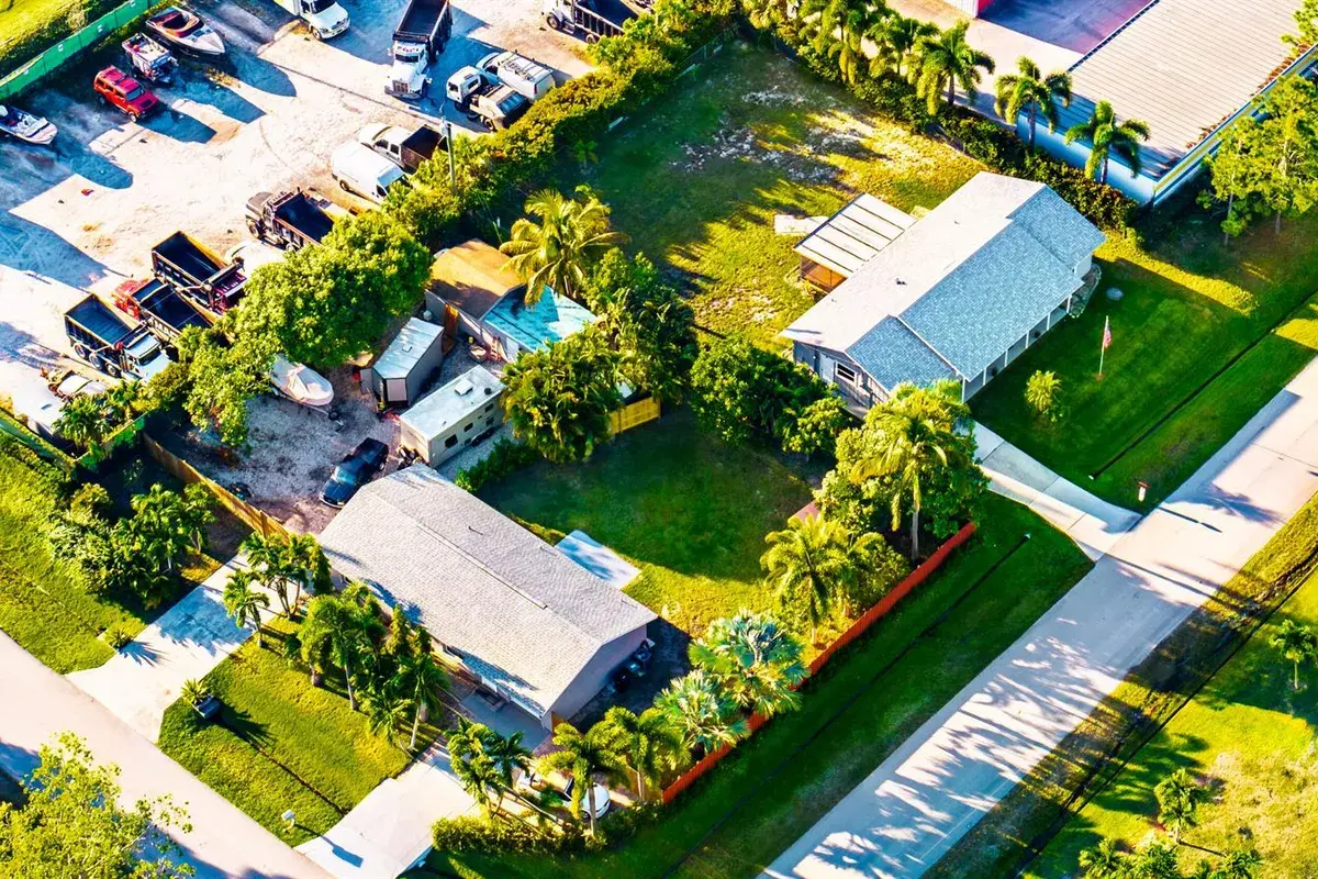 1892 SW Biltmore Street, Port St. Lucie FL 34984