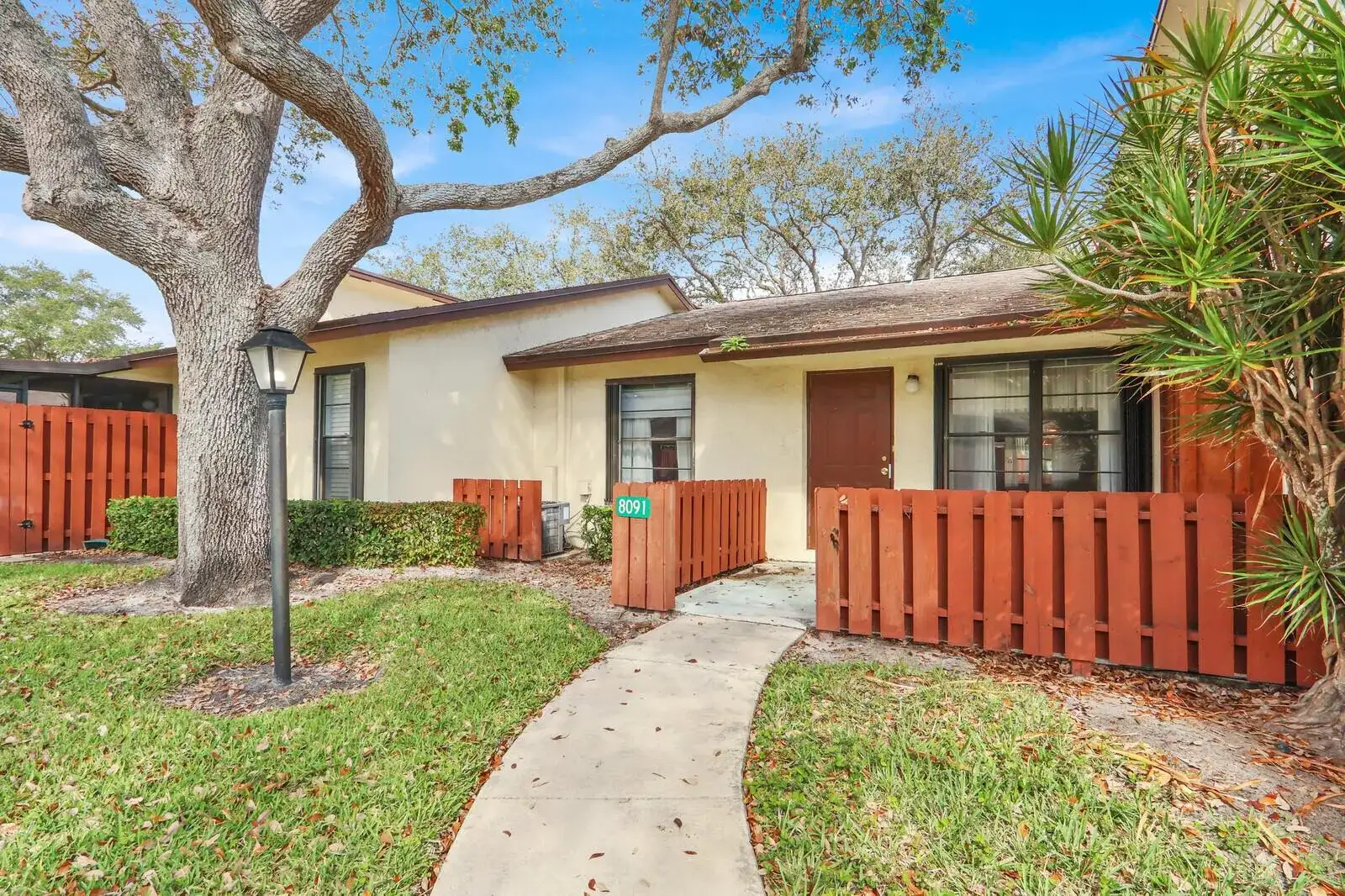 8091 SE Villa Circle, Hobe Sound FL 33455 photo 2