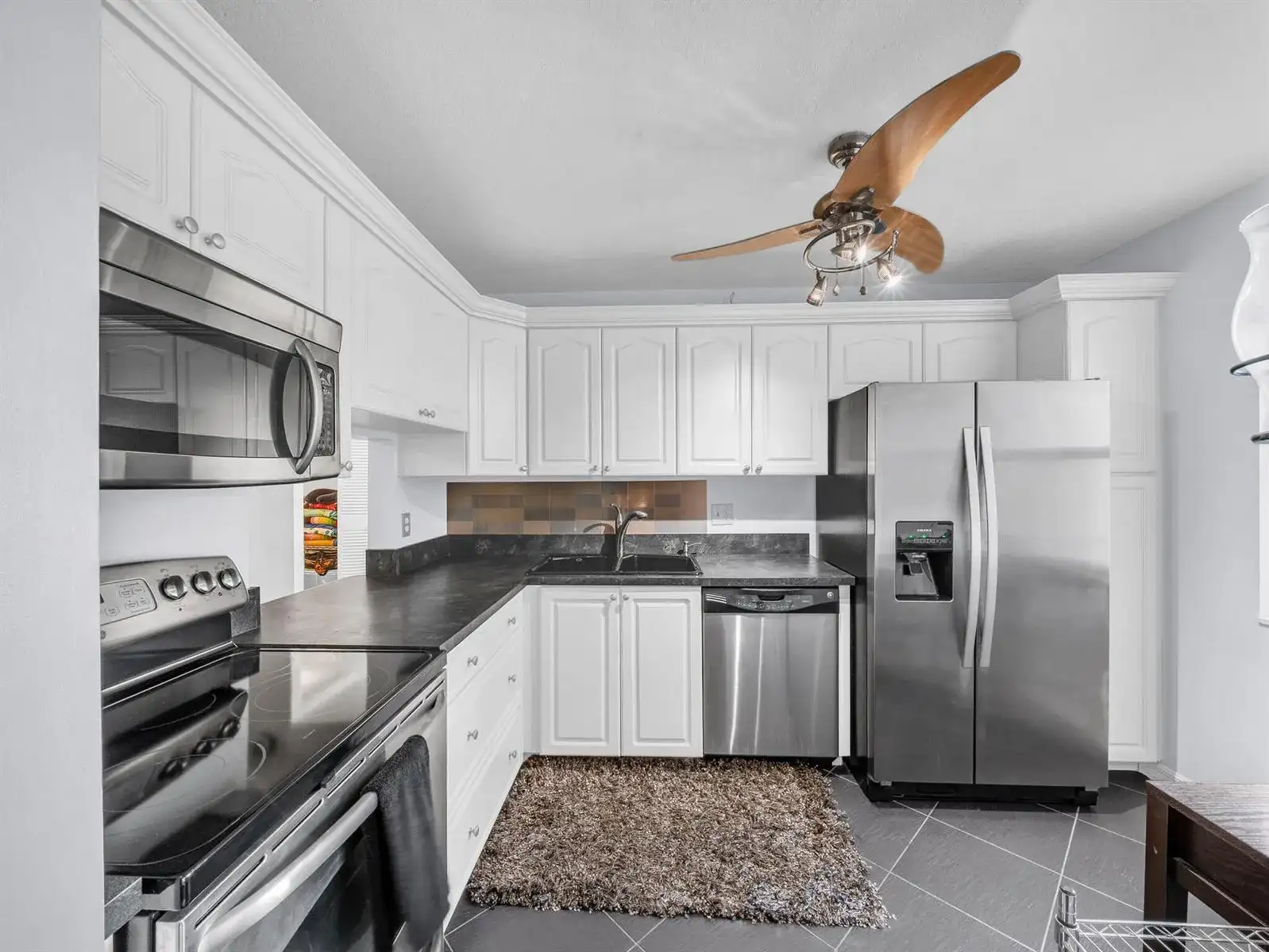 130 Lake Constance Drive, West Palm Beach FL 33411 photo 5