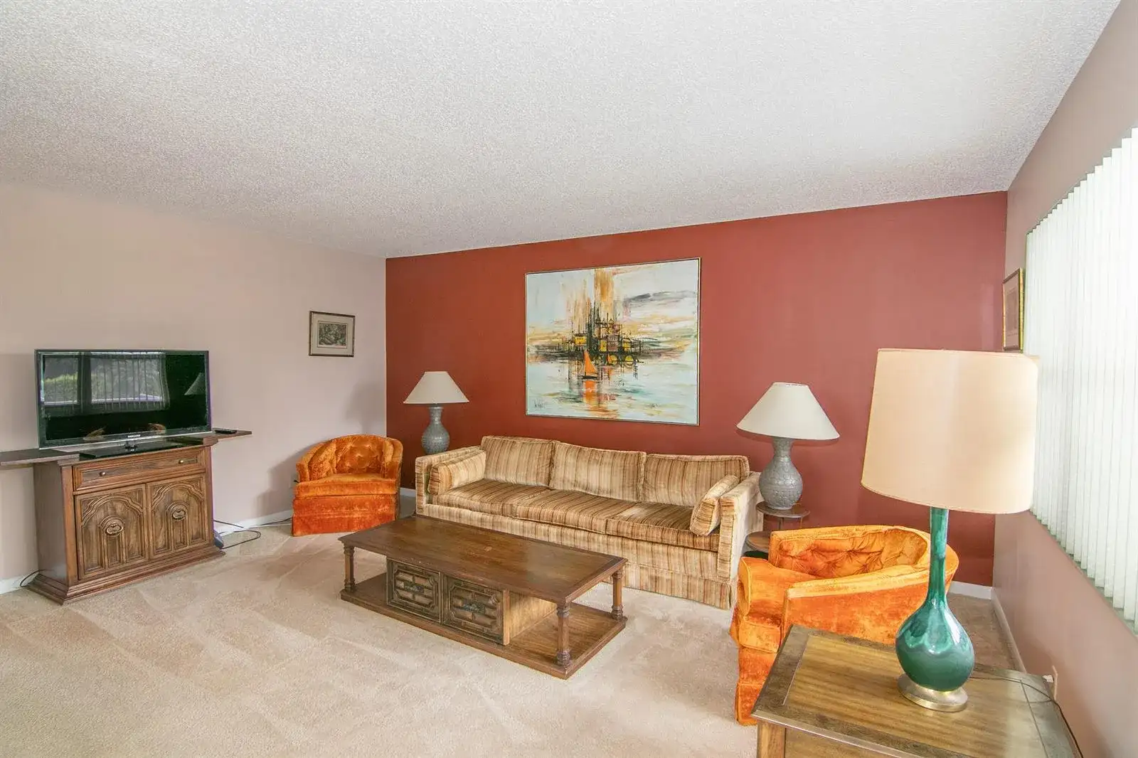 39 Burgundy A, Delray Beach FL 33484 photo 2