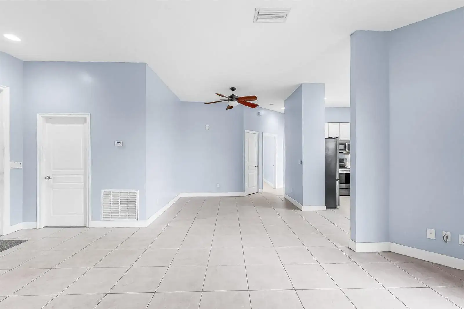 615 NE Canoe Park Circle, Port St. Lucie FL 34983 photo 3