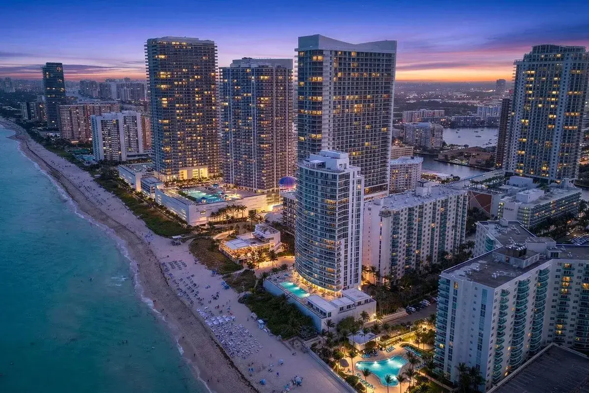 4001 S Ocean Drive # 11f, Hollywood FL 33019