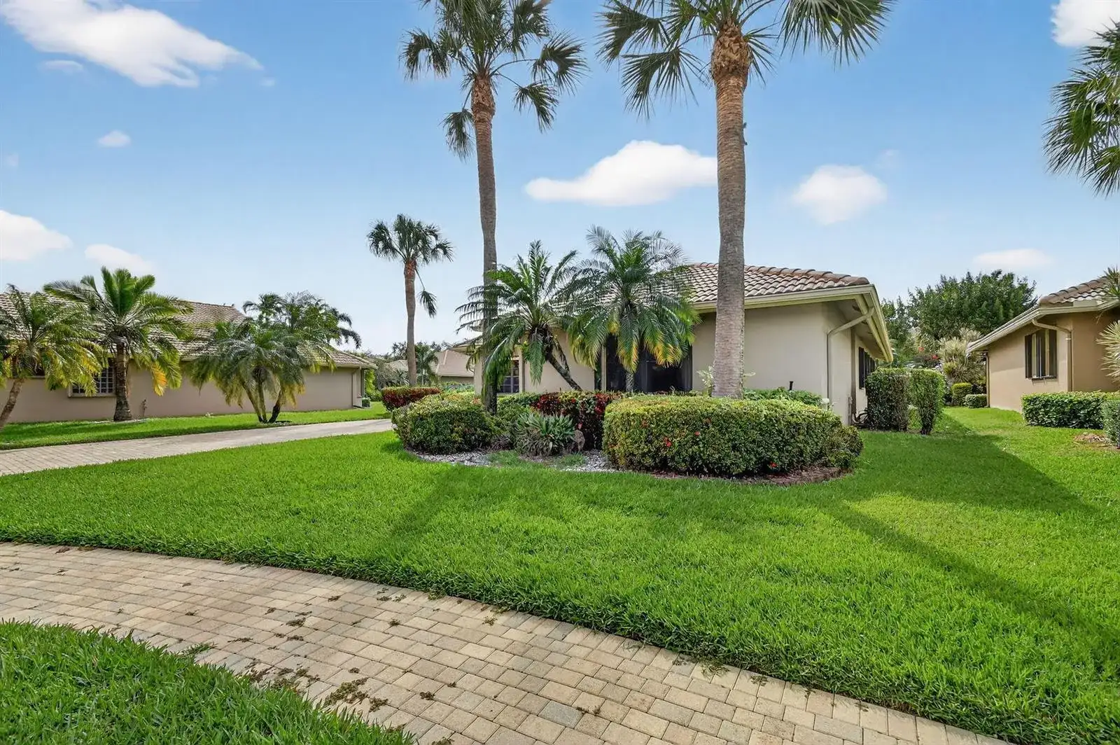 8046 Via Grande, Boynton Beach FL 33437 photo 2