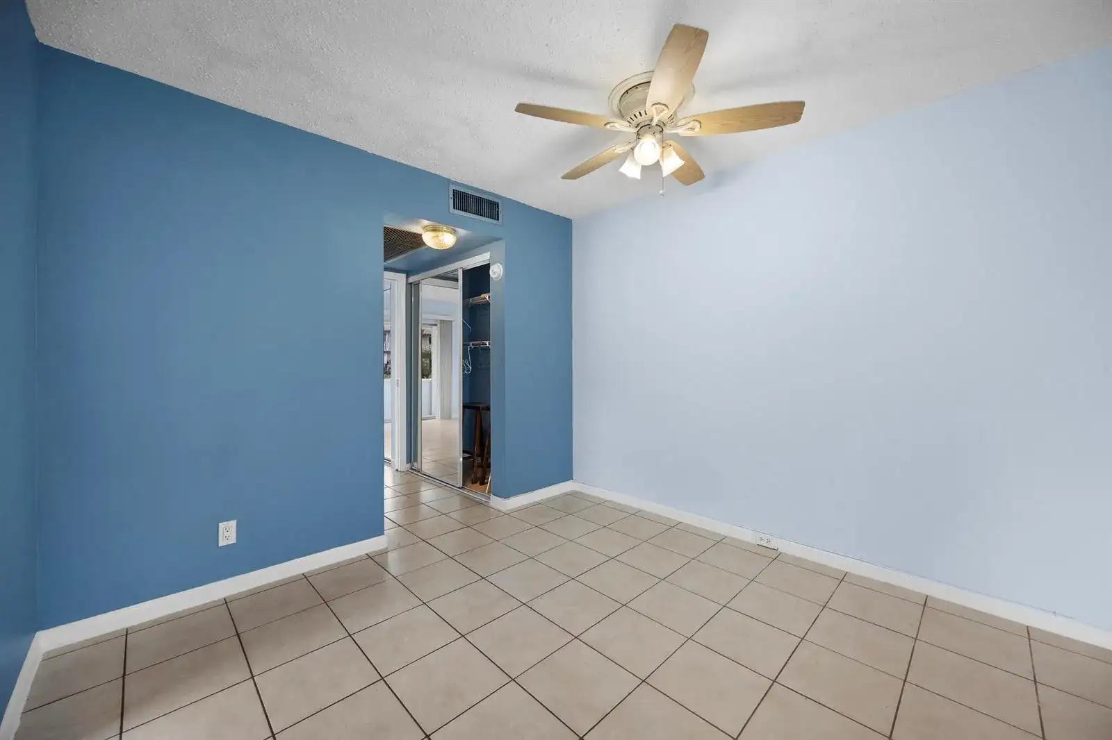 35 Sussex B, West Palm Beach FL 33417 photo 5