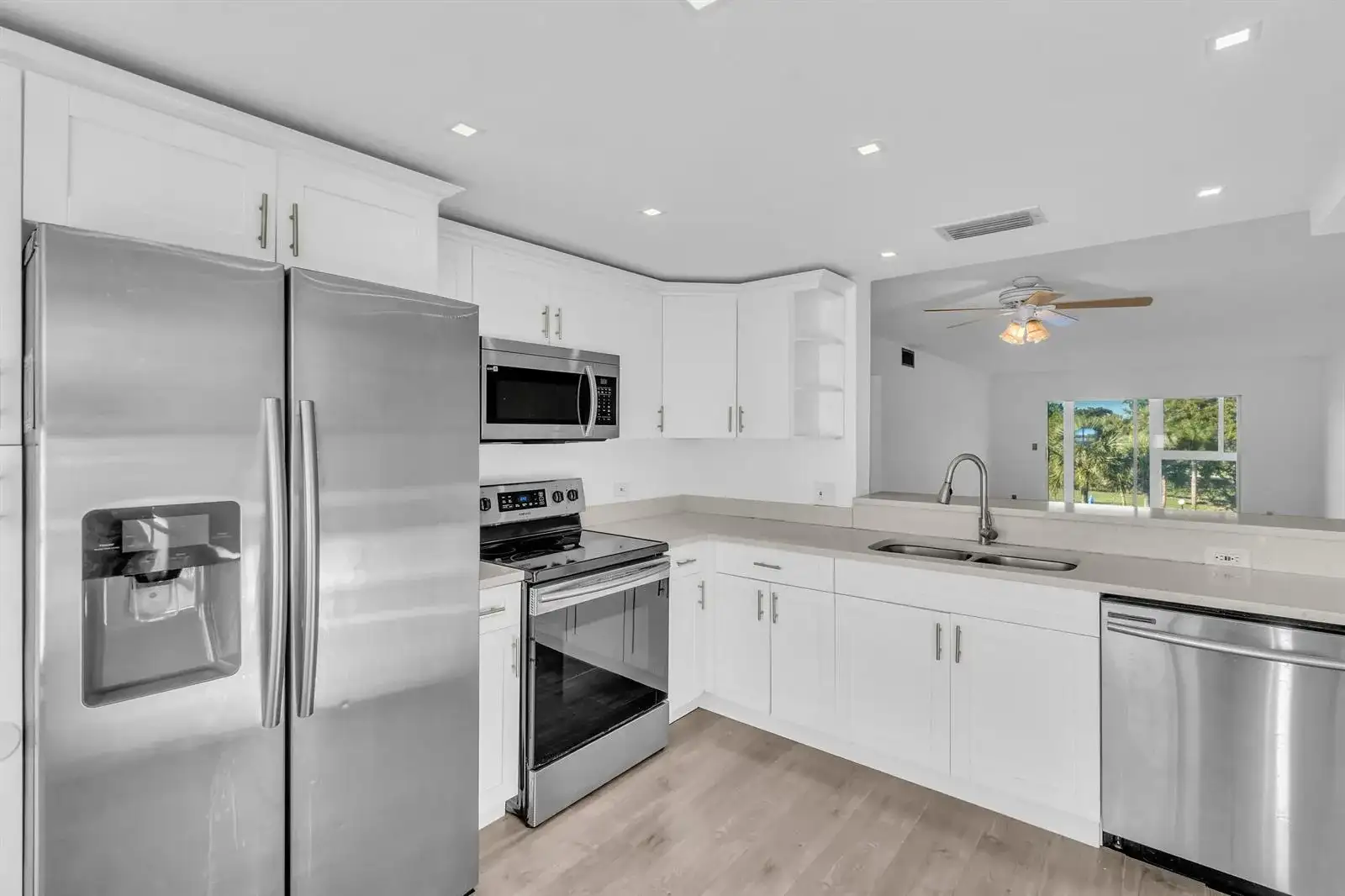 2505 Antigua Terrace # E3, Coconut Creek FL 33066 photo 2