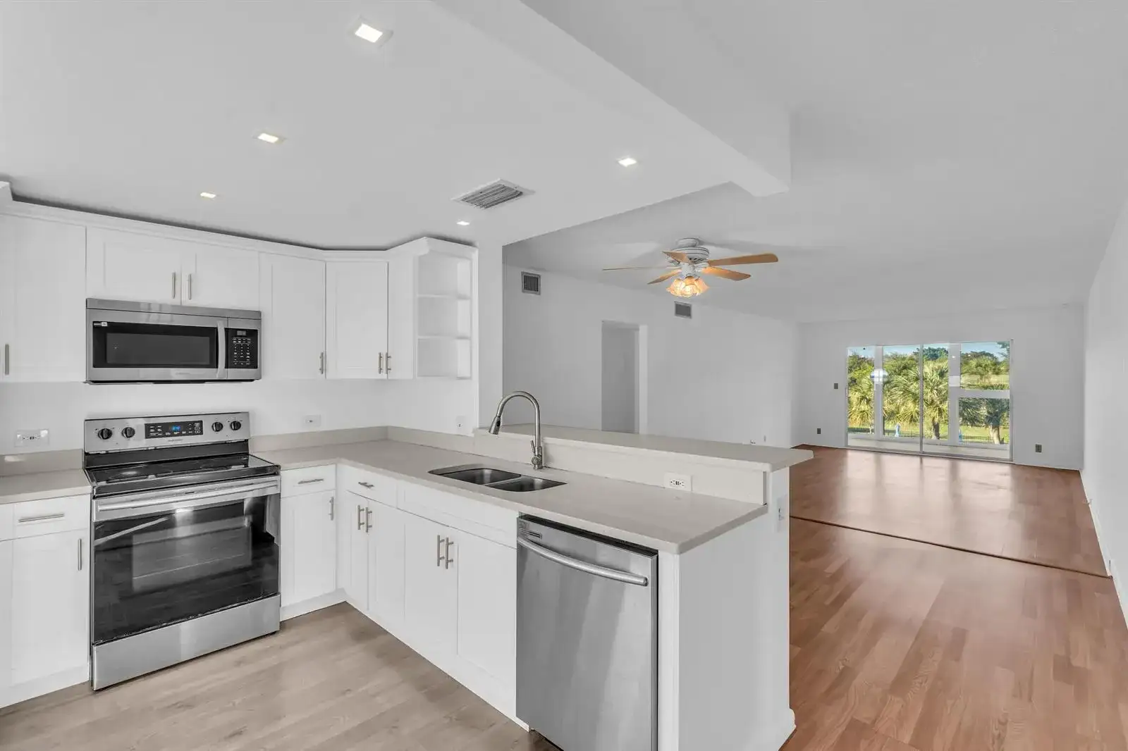 2505 Antigua Terrace # E3, Coconut Creek FL 33066 photo 4
