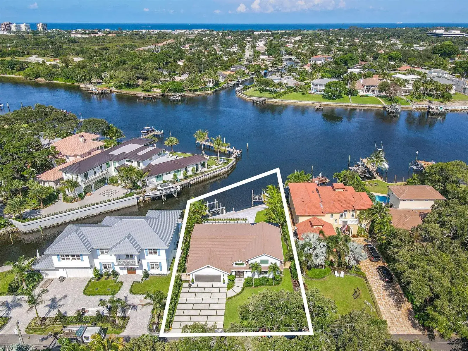 12880 S Shore Drive, Palm Beach Gardens FL 33410 photo 2