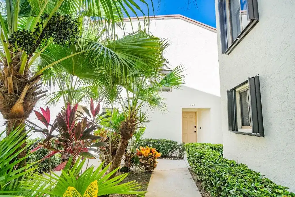 950 S Kanner Highway # 124, Stuart FL 34994