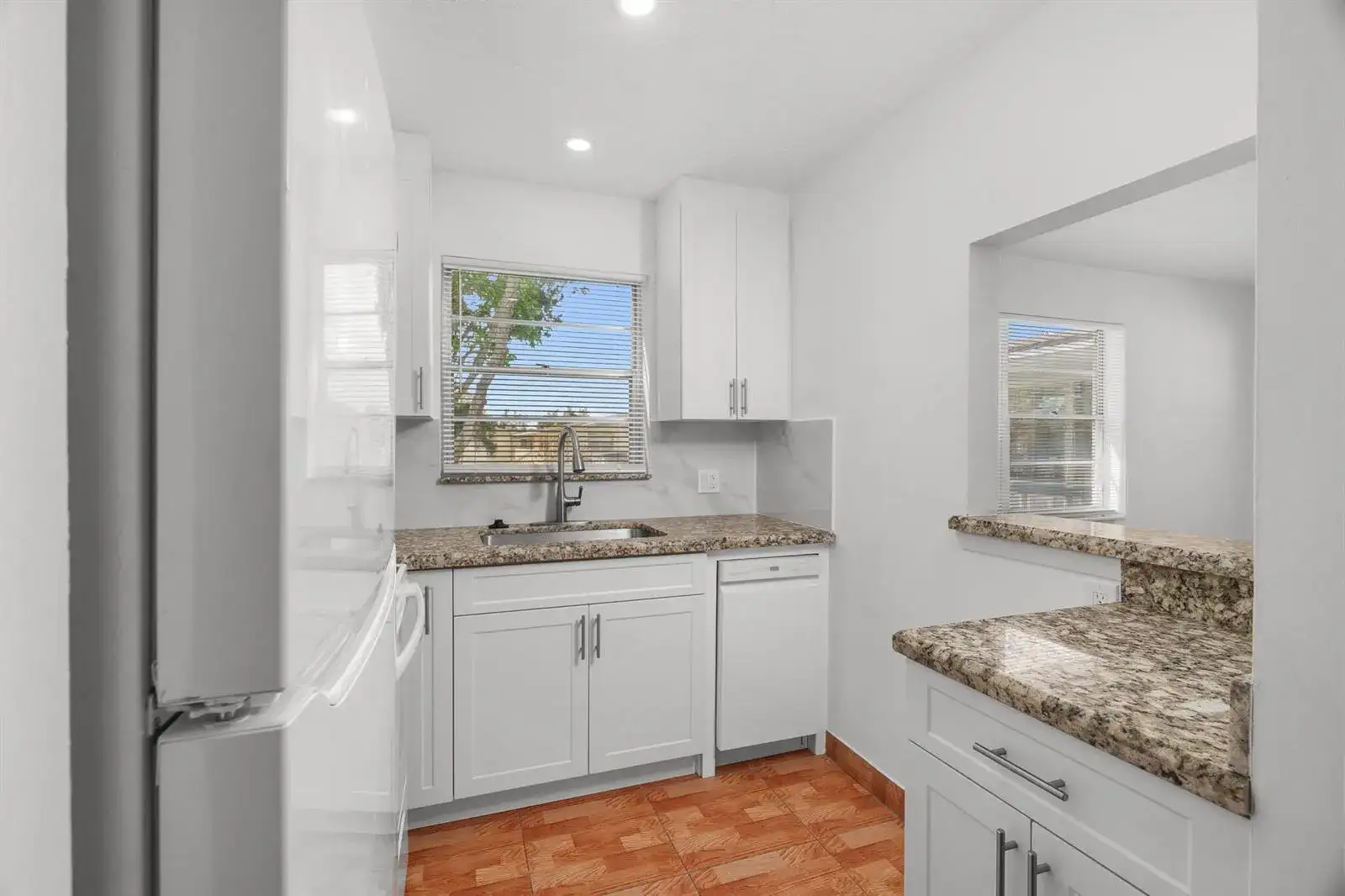 346 Windsor O, West Palm Beach FL 33417 photo 5