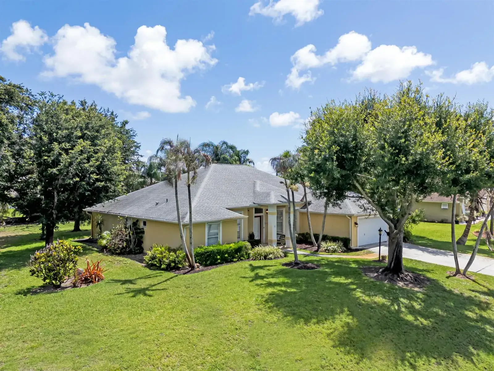 2017 SE Allamanda Drive, Port St. Lucie FL 34952