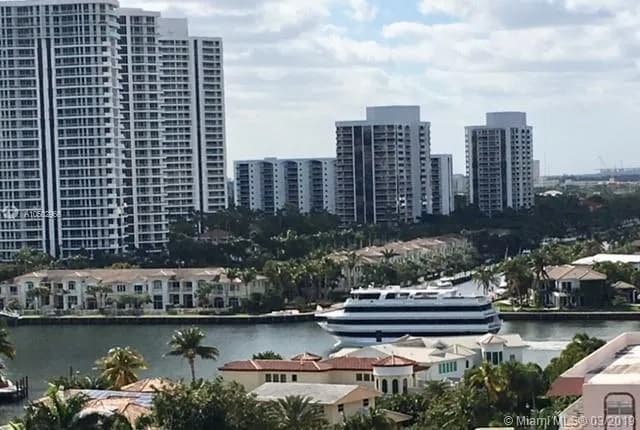 3180 S Ocean Dr # 1117, Hallandale Beach FL 33009