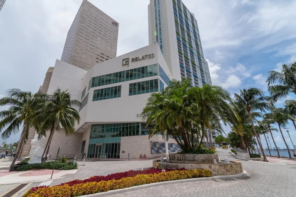 335 S Biscayne Blvd # 3500, Miami FL 33131
