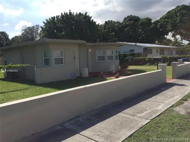 340 NE 170th St, North Miami Beach FL 33162