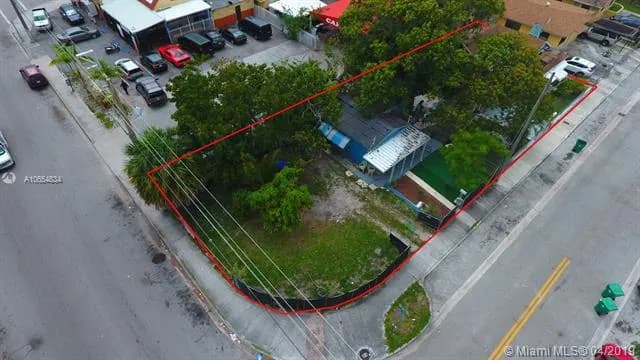 1018 NW 26th St, Miami FL 33127