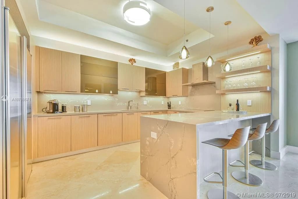 100 S Pointe Dr # 2806, Miami Beach FL 33139