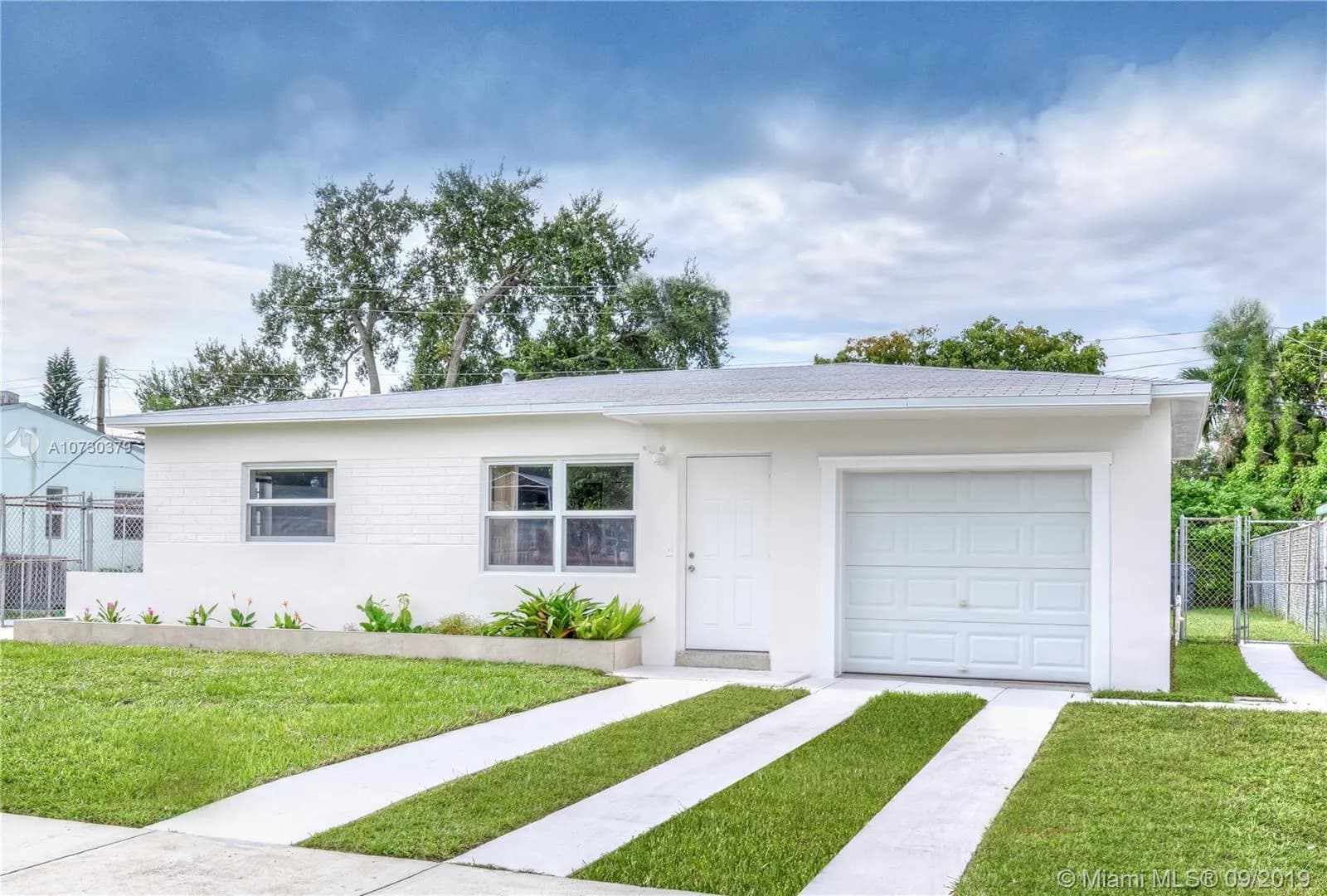 3 bedroom 1 bath for sale at 4200 SW 38th St, West Park FL 33023