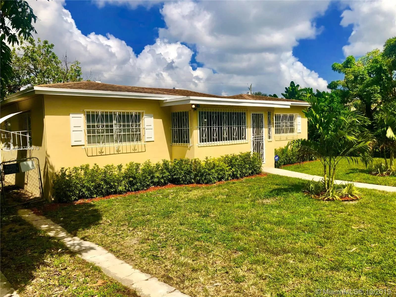 1561 NW 131st St, Miami FL 33167