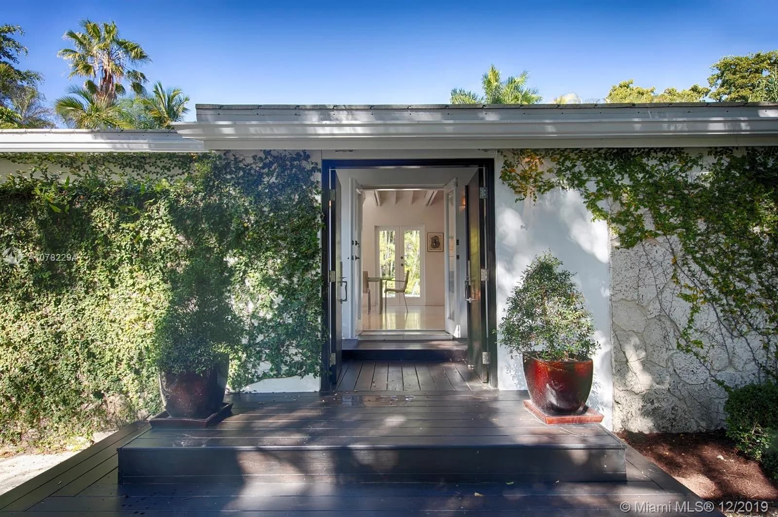 301 Manor Pl, Coral Gables FL 33133