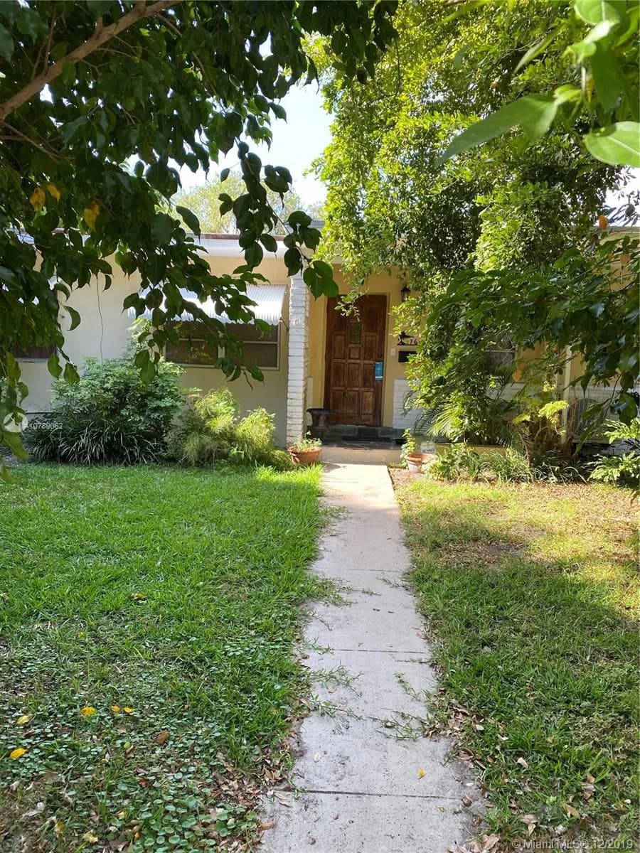 5 bedroom 5 bath for sale at 760 Woodcrest Rd, Key Biscayne FL 33149