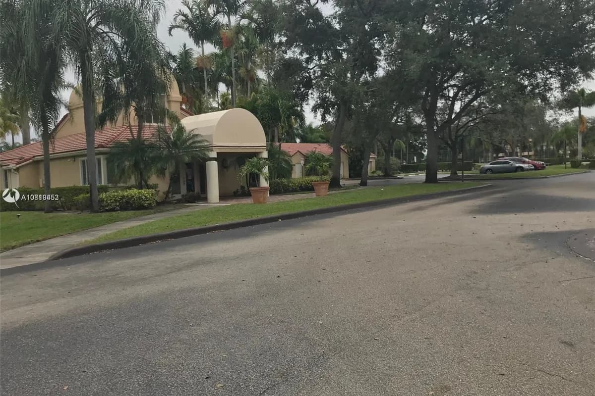 831 Lyons Rd # 23101, Coconut Creek FL 33063