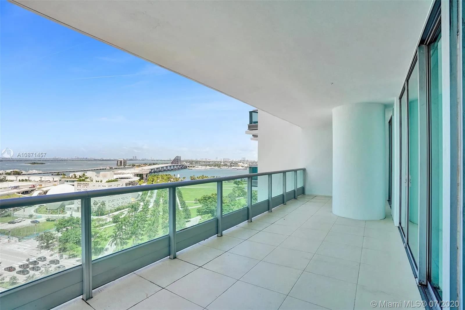 2 bedroom 3 bath for sale at 900 Biscayne Blvd # 1808, Miami FL 33132