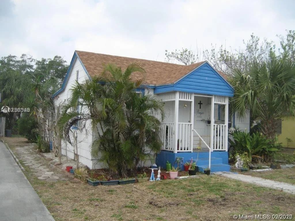 611 N Broadway, Lantana FL 33462