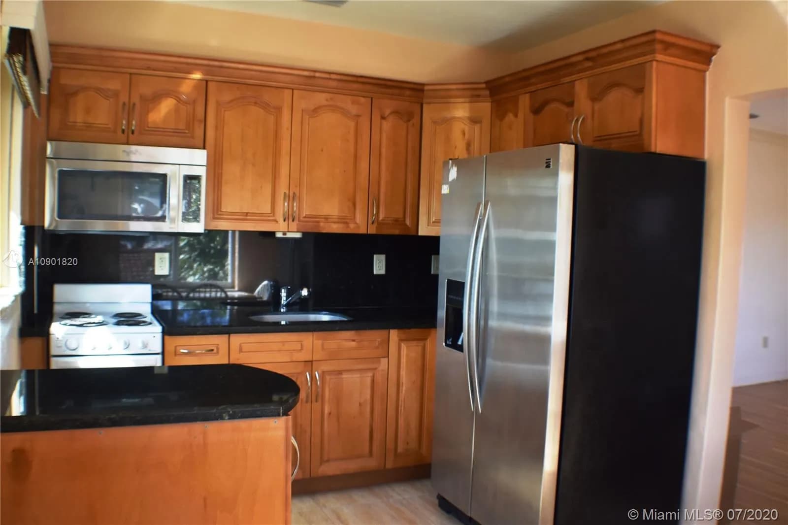 8920 NE 2nd Ave, El Portal FL 33138