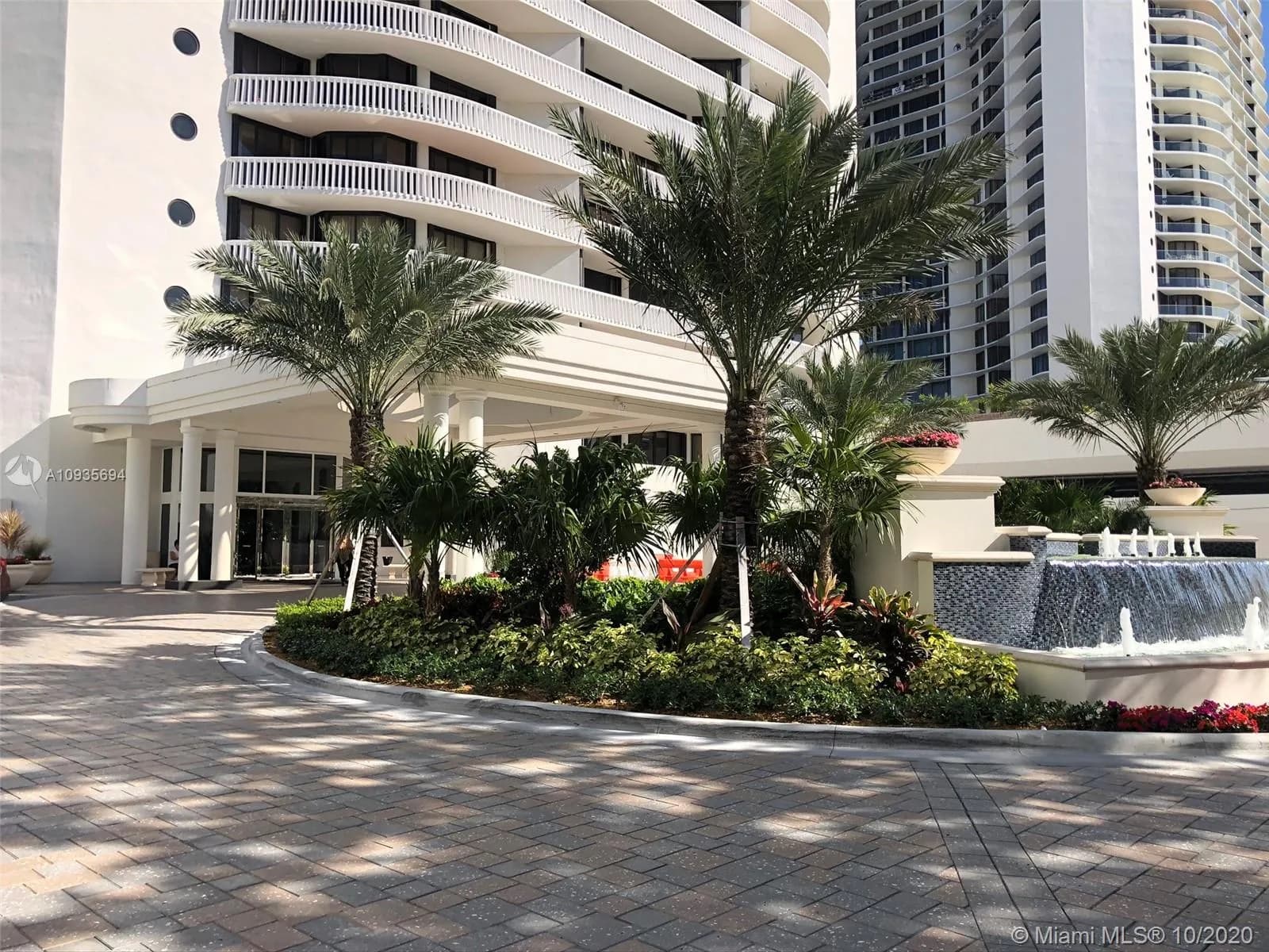 3000 Island Blvd # 402, Aventura FL 33160
