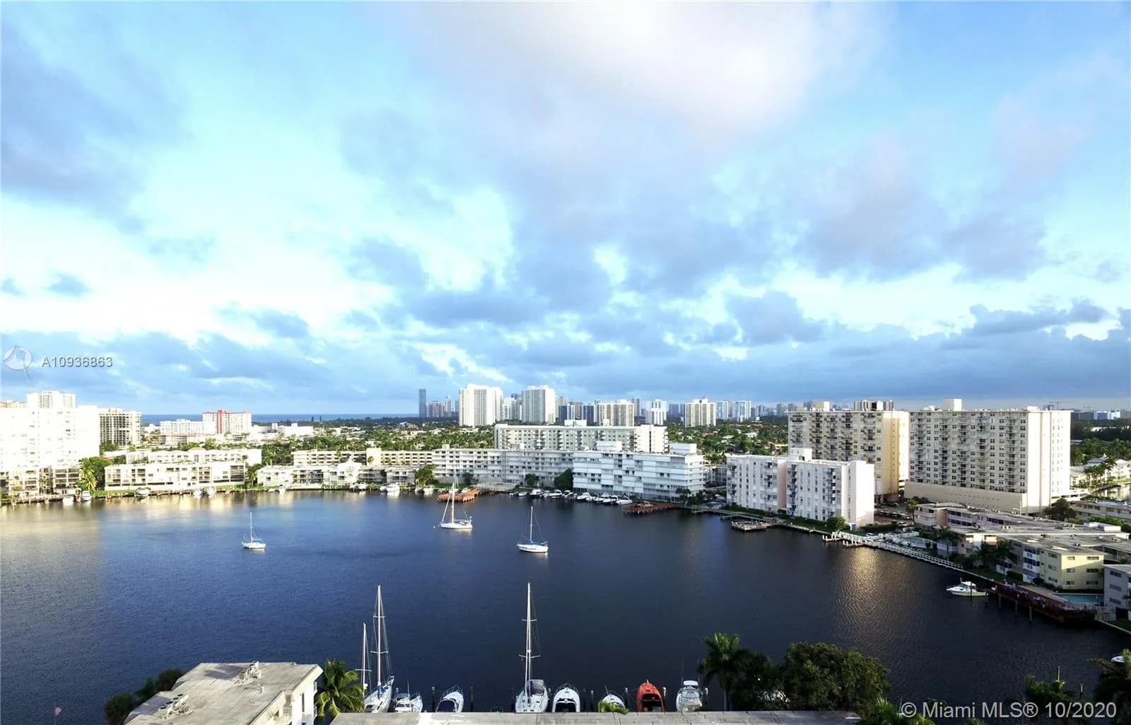 462 Golden Isles Dr # 210, Hallandale Beach FL 33009