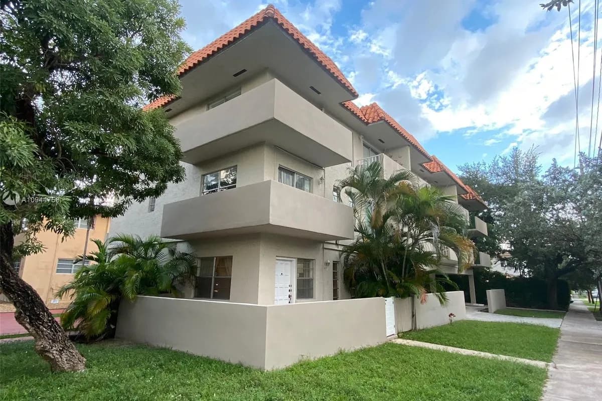50 Antilla Ave # 1, Coral Gables FL 33134