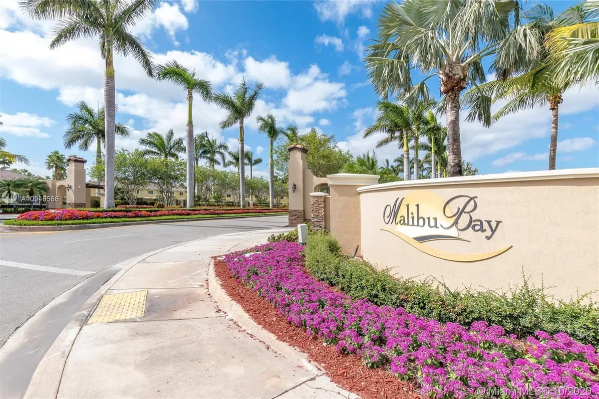 1575 NE 33rd Ave # 9, Homestead FL 33033