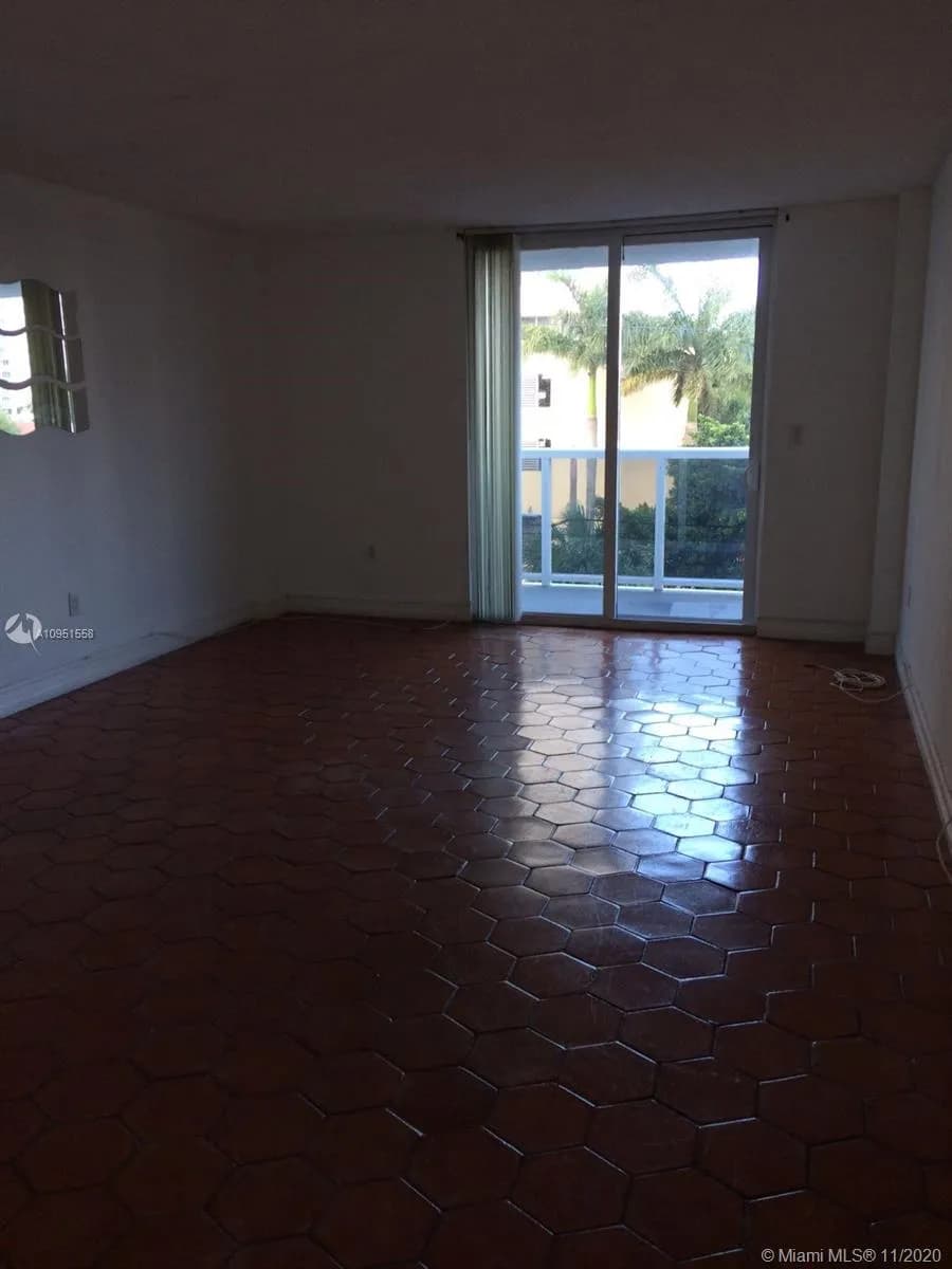 7928 West Dr # 303, North Bay Village FL 33141