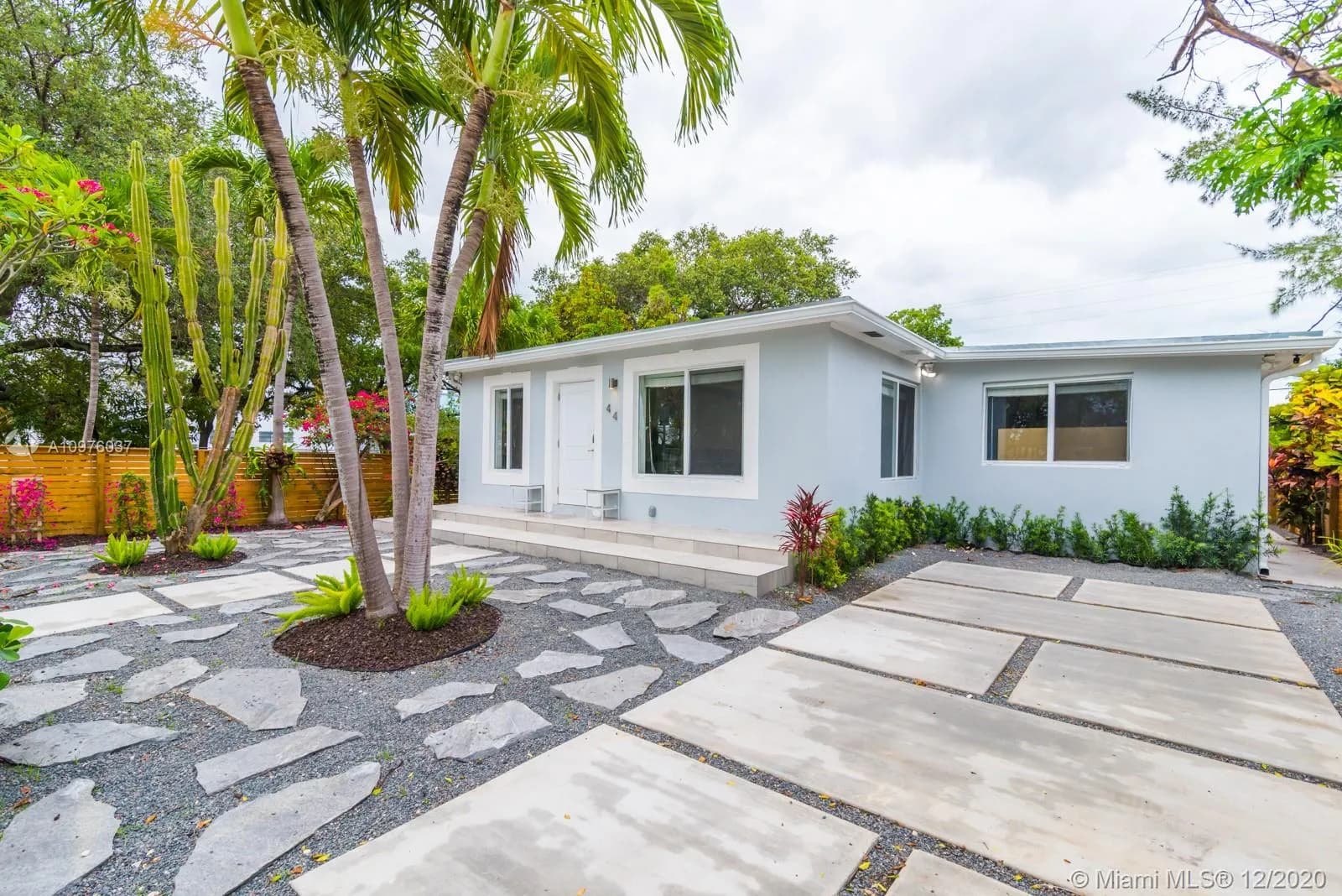 44 NW 40th St, Miami FL 33127